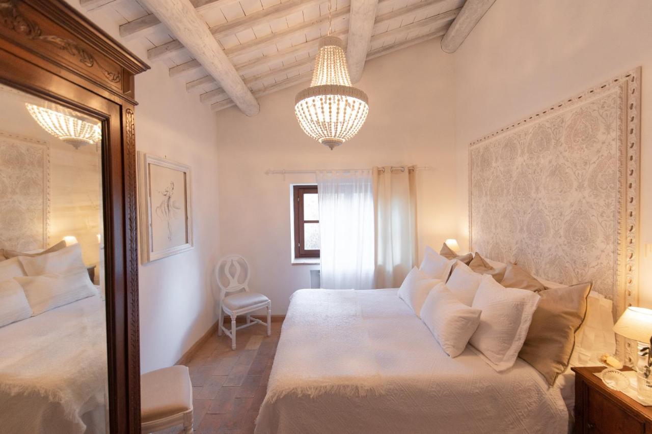 Agriturismo Borgo Di Campagna Il Tesoro Torre Alfina Luaran gambar