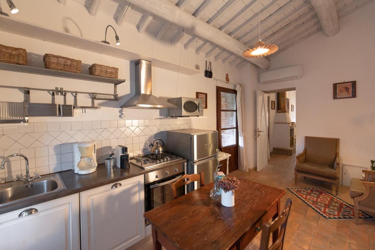 Agriturismo Borgo Di Campagna Il Tesoro Torre Alfina Luaran gambar